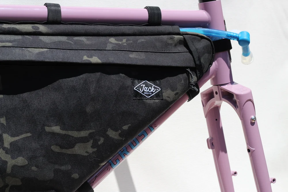 NODELdesign container-bridge flame用バッグ frame+bag+photo+shoot.JPG?